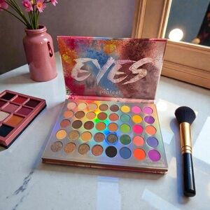 Eyeshadow Palette - Bold Multi-Color Collection - 40 colors - New